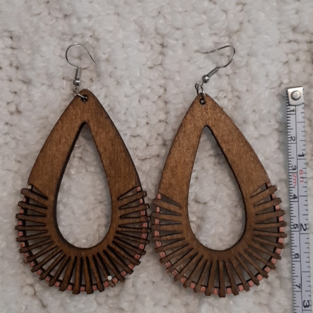 Earrings - Picture 2 of 3